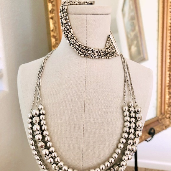 Modern Vintage Metallic Silver Necklace & Bracelet - Picture 12 of 12